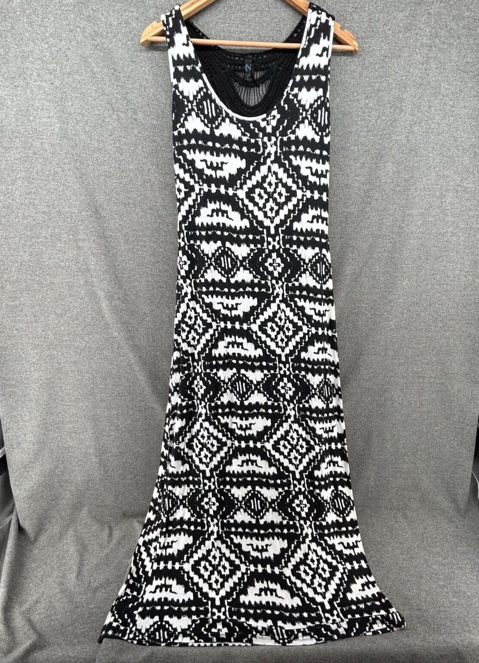 Seven7 Geometric Maxi Dress Women Small Black White Crochet Lace Back Sleeveless